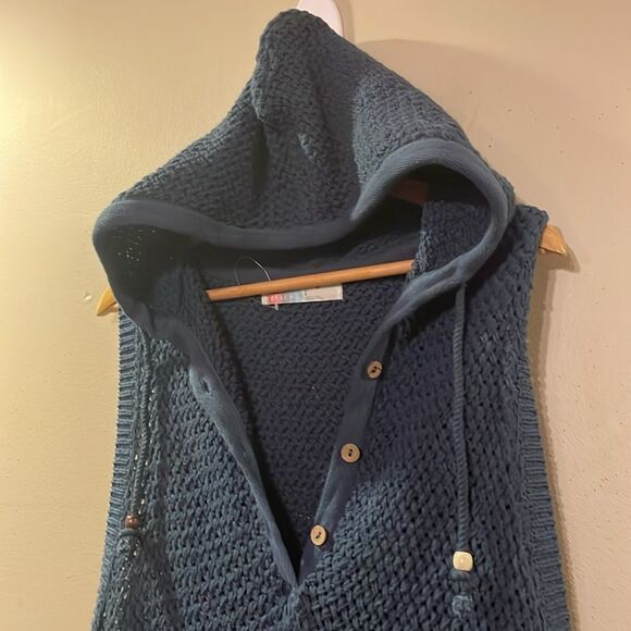 Free People Beach Crocheted Throw Over - Picture 2 of 11